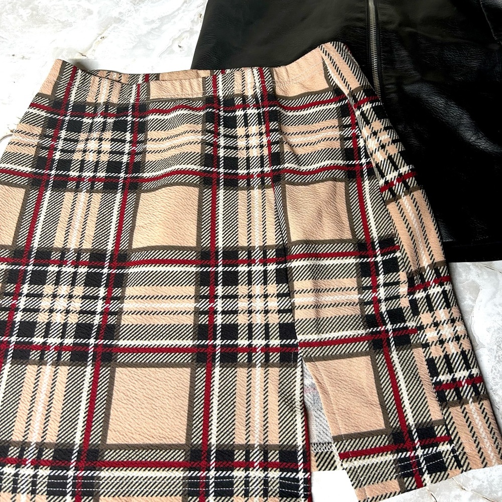 2 Mini Skirts Set
